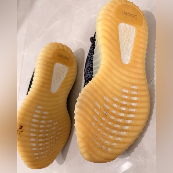 Authentic Yeezy boost Y2 men’s & women’s sneakers - Picture 10 of 11